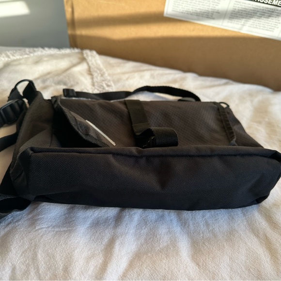 Adidas Utility Crossbody Bag - Picture 2 of 5